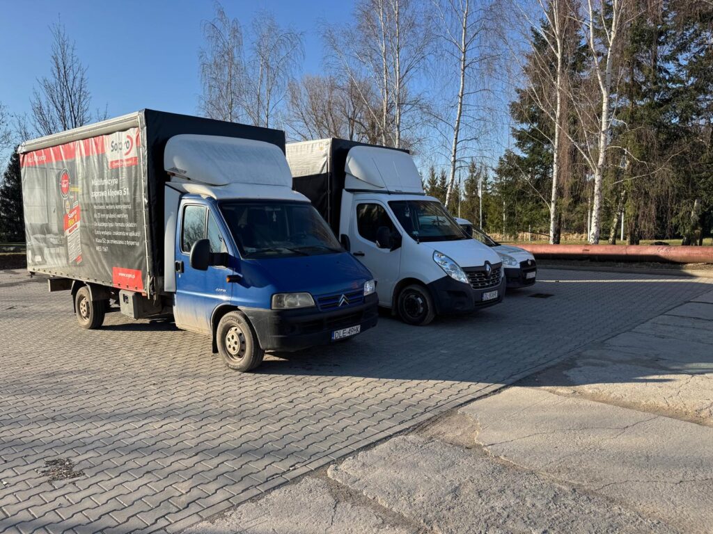 nasze pojazdy - Hurtownia Budowlana w Legnicy Cerbud